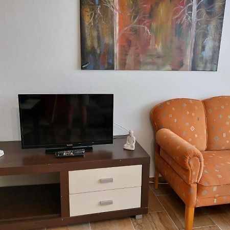 Ferienwohnung Mit Eigenem Garten In Schortens Εξωτερικό φωτογραφία